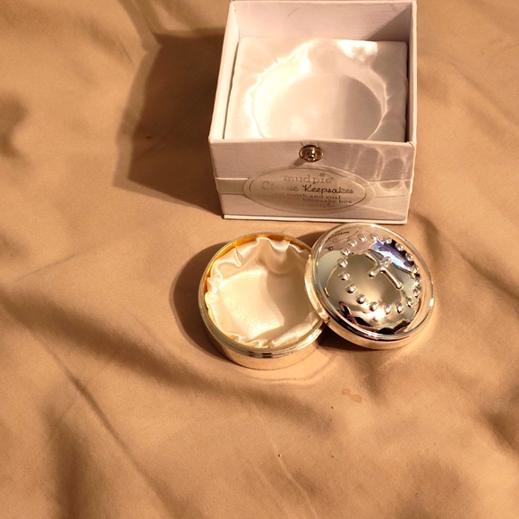 💲3 for $20💲Silverplate Classic Keepsake 1st Tooth & Curl Box - Picture 6 of 6